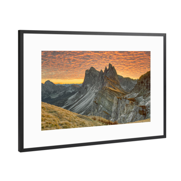 Poster mit Rahmen Schwarz (Metallic) "Seceda Südtirol Sonnenaufgang" artboxONE - Natur,Reise,Reise / Länder