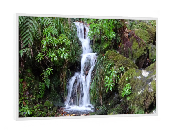 Poster mit weißem Rahmen "Waterfall Madeira Trail" artboxONE - Natur,Reise,Floral,Reise / Länder