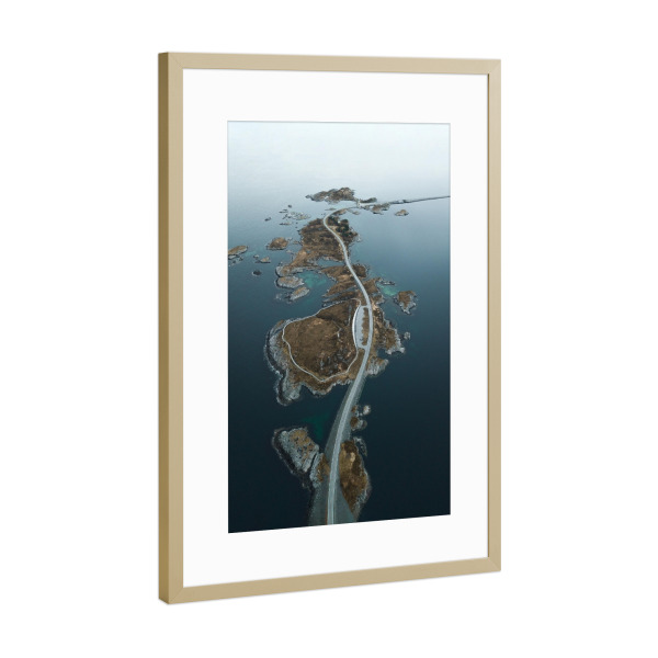 Poster mit Rahmen Gold "Atlantic Ocean Road in Norway" artboxONE - Natur,Reise,Reise / Strand und Meer,Reise / Länder