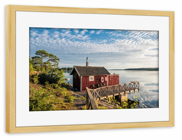 Poster mit Rahmen kiefer "Rote Holzhütte" artboxONE - Natur,Reise,Architektur,Reise / Strand und Meer,Reise / Länder