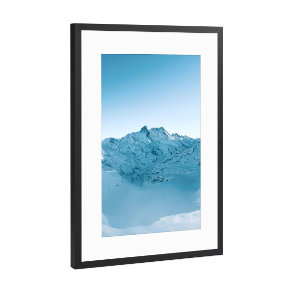 Poster mit Rahmen Schwarz (Metallic) "Verschneiter Berg in der Schweiz" artboxONE - Natur,Reise
