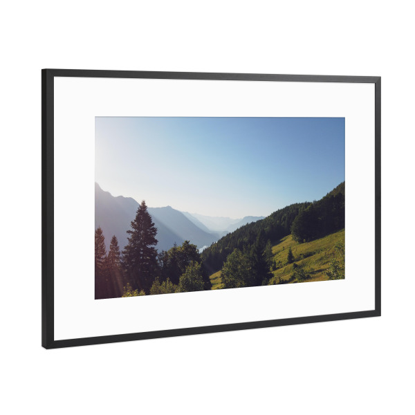 Poster mit Rahmen Schwarz (Metallic) "Morgendliches Bergpanorama" artboxONE - Natur