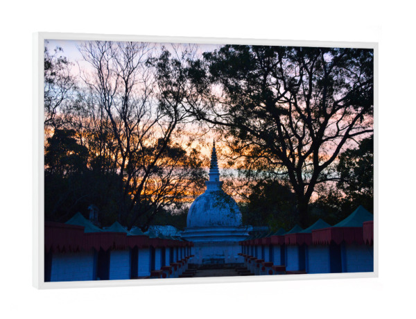 Poster mit weißem Rahmen "Buddhist Temple at Sunset" artboxONE - Natur,Architektur,Reise / Asien