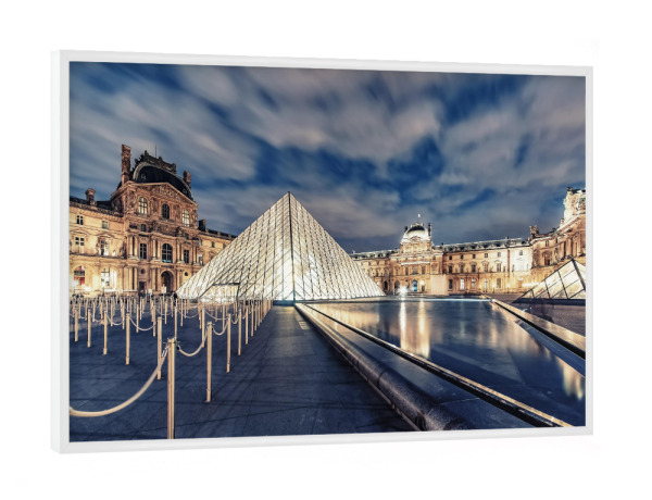 Poster mit weißem Rahmen "Le Louvre by night" artboxONE - Städte,Reise,Architektur,Städte / Paris,Reise / Länder