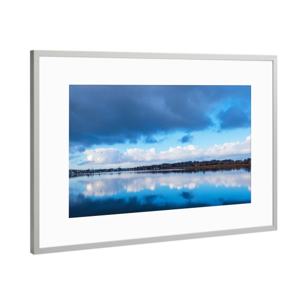 Poster mit Rahmen Silber "Wolkenspiegelung" artboxONE - Natur,Reise,Städte / Weitere