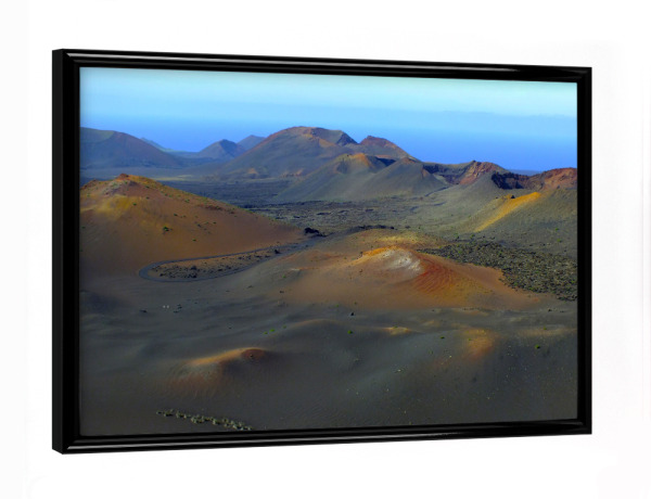 Poster mit schwarzem Rahmen "Timanfaya Nationalpark, Lanzarote" artboxONE - Natur,Reise,Reise / Strand und Meer,Reise / Länder