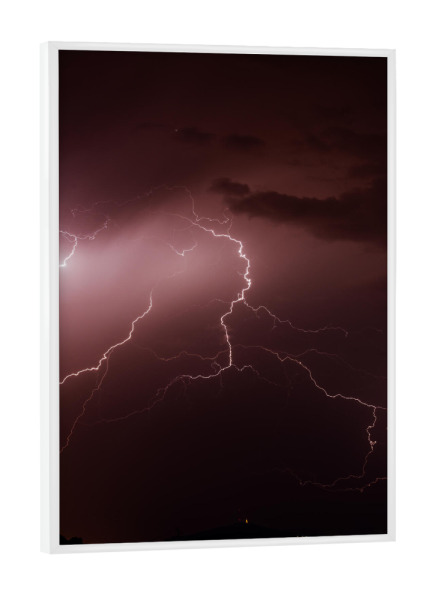 Poster mit weißem Rahmen "Purple lighning" artboxONE - Natur