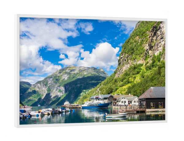 Poster mit weißem Rahmen "Geiranger in Norwegen" artboxONE - Natur,Reise,Architektur,Reise / Länder