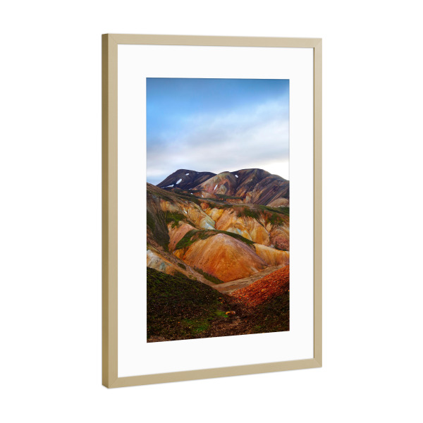 Poster mit Rahmen Gold "Bunte Berge in Island" artboxONE - Natur,Reise,Reise / Länder