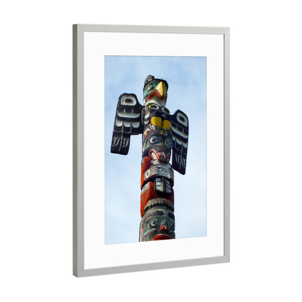 Poster mit Rahmen Silber "Pacific Northwest Totem Pole" artboxONE - Reise,Reise / Länder