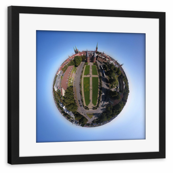 Poster mit Rahmen schwarz "Holstentor in Lübeck" artboxONE - Städte,Reise,Architektur,Reise / Länder