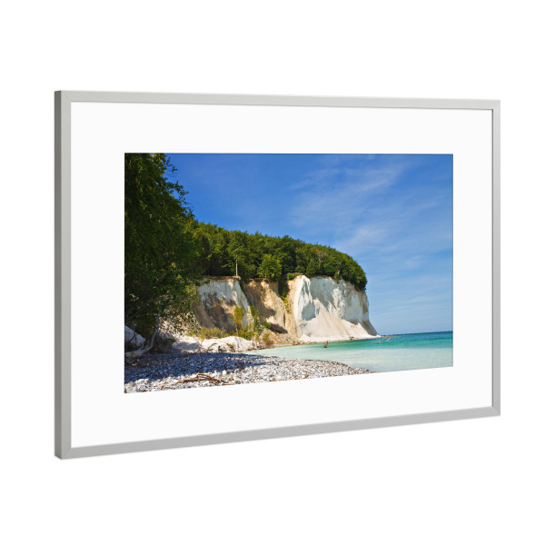 Poster mit Rahmen Silber "Kreidefelsen und Bäume" artboxONE - Natur,Reise,Reise / Strand und Meer