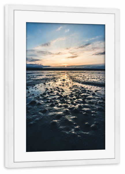Poster mit Rahmen weiß "Sonnenuntergang am Watt" artboxONE - Natur,Reise / Strand und Meer