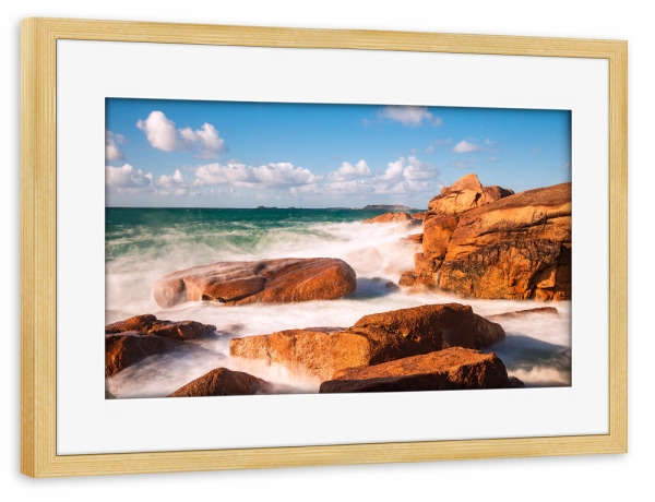 Poster mit Rahmen kiefer "Felsen in der Bretagne" artboxONE - Natur,Reise,Reise / Strand und Meer