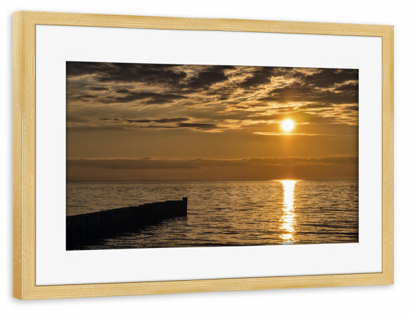 Poster mit Rahmen kiefer "Wustrow Sonnenuntergang" artboxONE - Natur,Reise,Reise / Strand und Meer