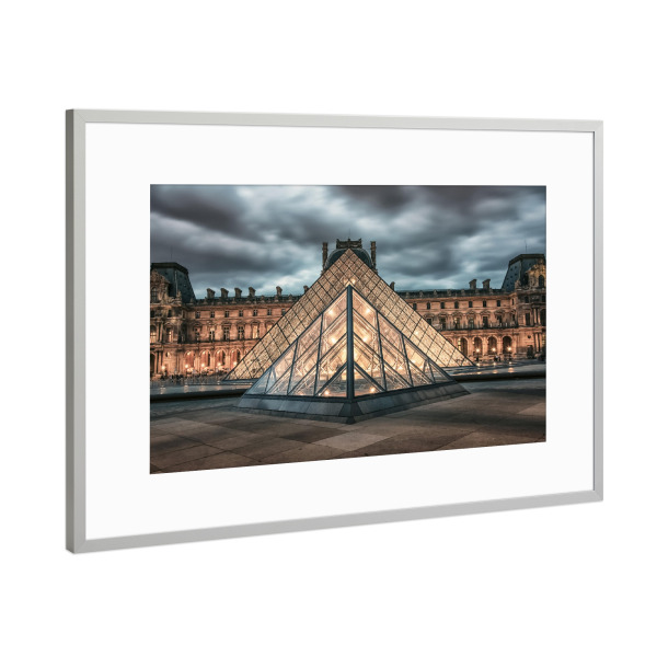 Poster mit Rahmen Silber "Louvre museum" artboxONE - Städte,Reise,Architektur,Städte / Paris,Reise / Länder