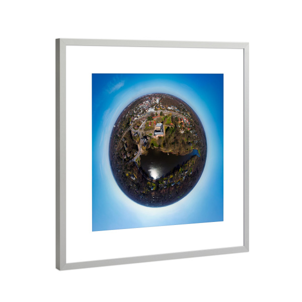 Poster mit Rahmen Silber "Planet Reinbeker Schloss-Südseite" artboxONE - Städte,Natur,Reise,Architektur,Reise / Länder