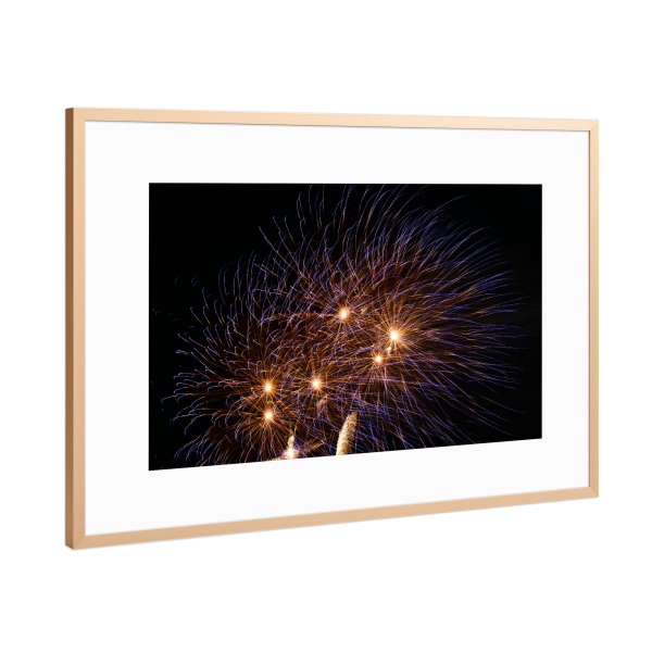 Poster mit Rahmen Kupfer "Feuerpalme" artboxONE - Abstrakt - Feuerwerk,Gedanken,Blitz,Flash,Mint,Feuer,Licht,Flashlight,Palme,Palm,Baum