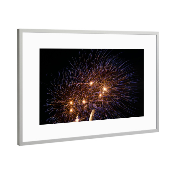Poster mit Rahmen Silber "Feuerpalme" artboxONE - Abstrakt - Feuerwerk,Gedanken,Blitz,Flash,Mint,Feuer,Licht,Flashlight,Palme,Palm,Baum