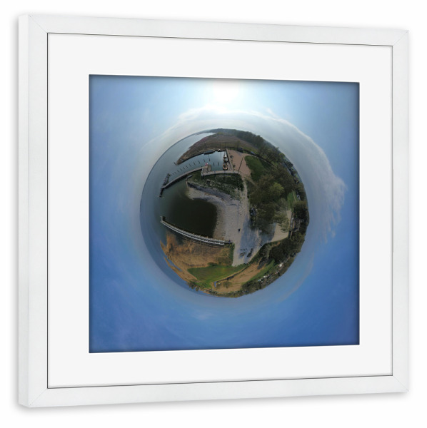 Poster mit Rahmen weiß "Hafen von Wieck auf Darß" artboxONE - Städte,Natur,Reise,Reise / Strand und Meer,Reise / Länder