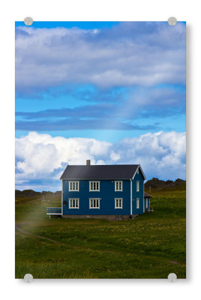 Acrylglasbild "Blaues Haus in Norwegen" artboxONE - Natur,Reise,Architektur,Reise / Länder