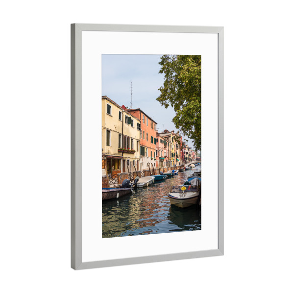 Poster mit Rahmen Silber "Kanal, Boote und Häuser" artboxONE - Reise,Architektur,Städte / Venedig,Reise / Länder