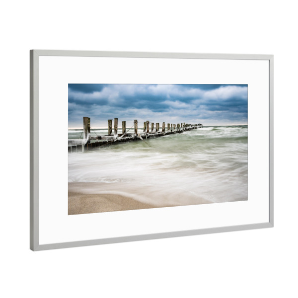 Poster mit Rahmen Silber "Zingst Buhne" artboxONE - Natur,Reise,Reise / Strand und Meer