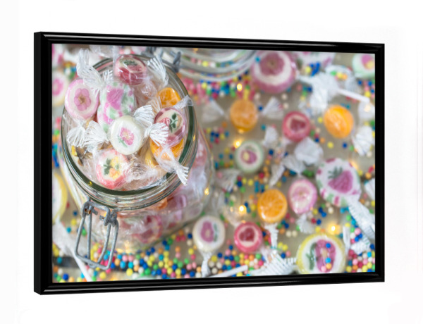 Poster mit schwarzem Rahmen "Süßigkeiten im Glas" artboxONE - Essen & Trinken - Süßes,Bonbons,Bunt,Glas,Süßigkeiten,Colorful