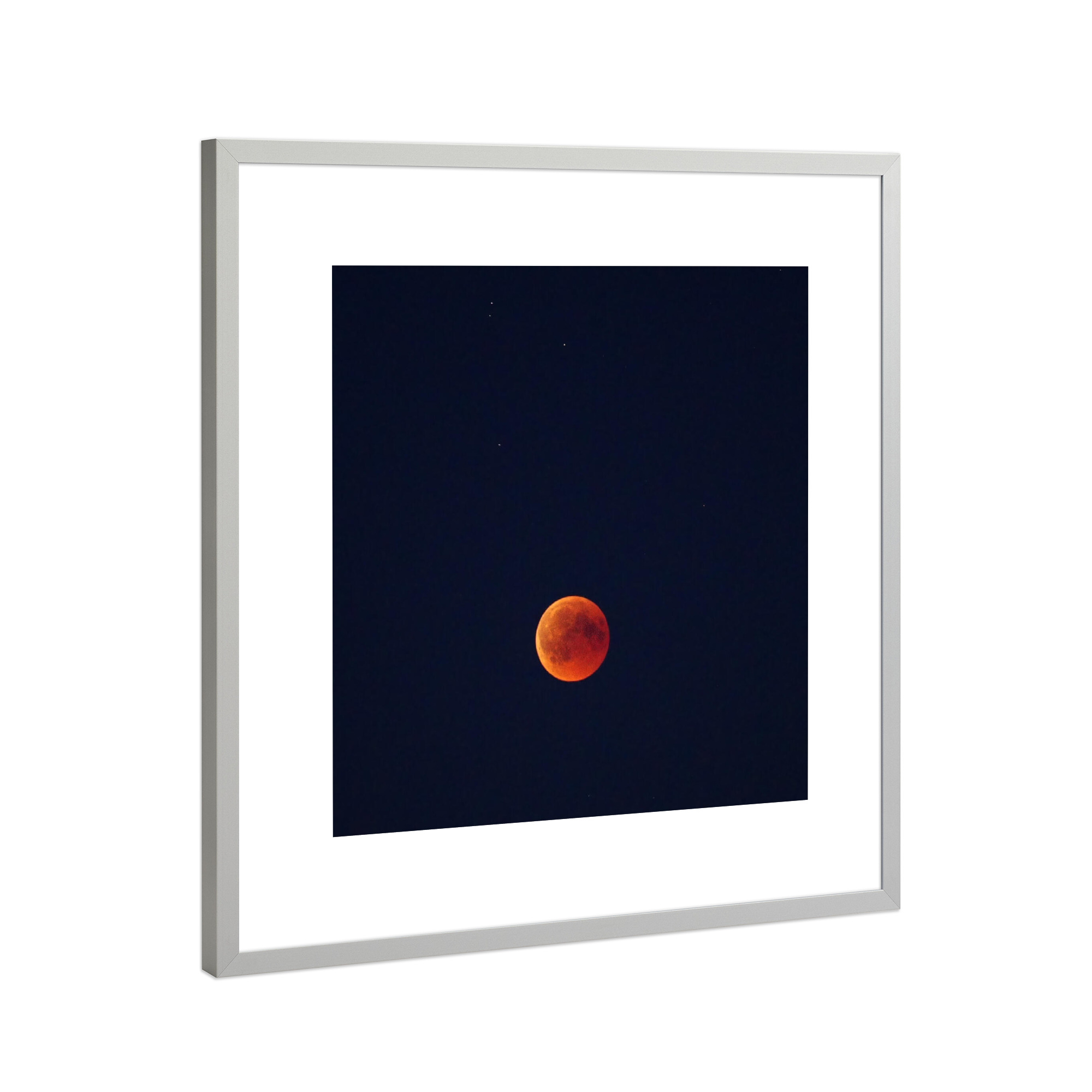 Poster mit Rahmen Silber "Bloodmoon and Stars in blue Sky" artboxONE - Galaxy