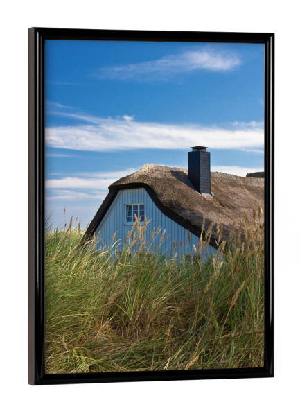 Poster mit schwarzem Rahmen "Haus in den Dünen" artboxONE - Natur,Reise,Architektur,Reise / Strand und Meer