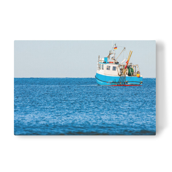 Leinwandbild "Ostsee mit Fischerboot" artboxONE - Natur,Reise,Reise / Strand und Meer