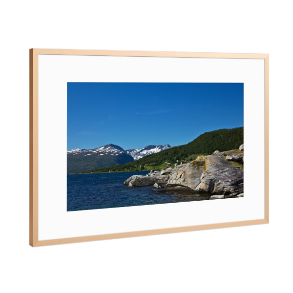 Poster mit Rahmen Kupfer "Felsen am Fjord" artboxONE - Natur,Reise,Reise / Strand und Meer,Reise / Länder