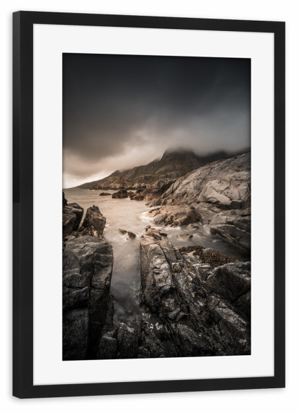 Poster mit Rahmen schwarz "Rugged Coast" artboxONE - Natur