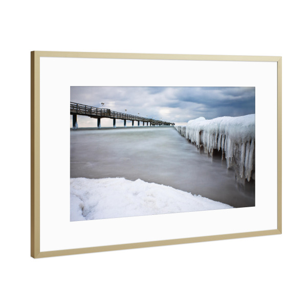 Poster mit Rahmen Gold "Seebrücke und Buhne" artboxONE - Natur,Reise,Architektur,Reise / Strand und Meer