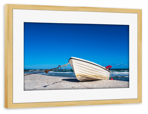 Poster mit Rahmen kiefer "Ein Fischerboot in Zingst" artboxONE - Natur,Reise,Reise / Strand und Meer