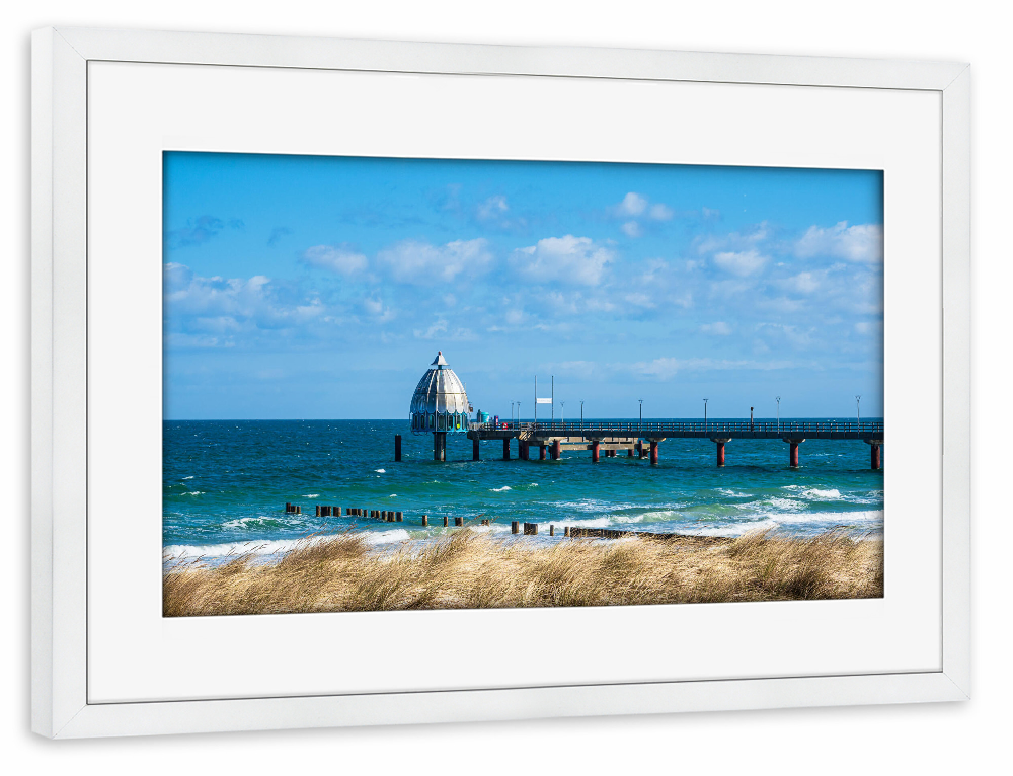 Poster mit Rahmen weiß "Düne und Seebrücke" artboxONE - Natur,Reise,Architektur,Reise / Strand und Meer