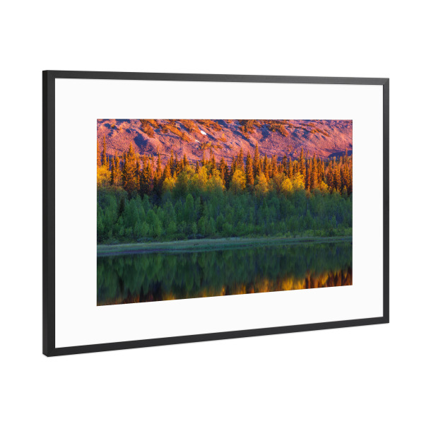 Poster mit Rahmen Schwarz (Metallic) "Bunte Spiegelung am See" artboxONE - Natur,Reise,Reise / Länder