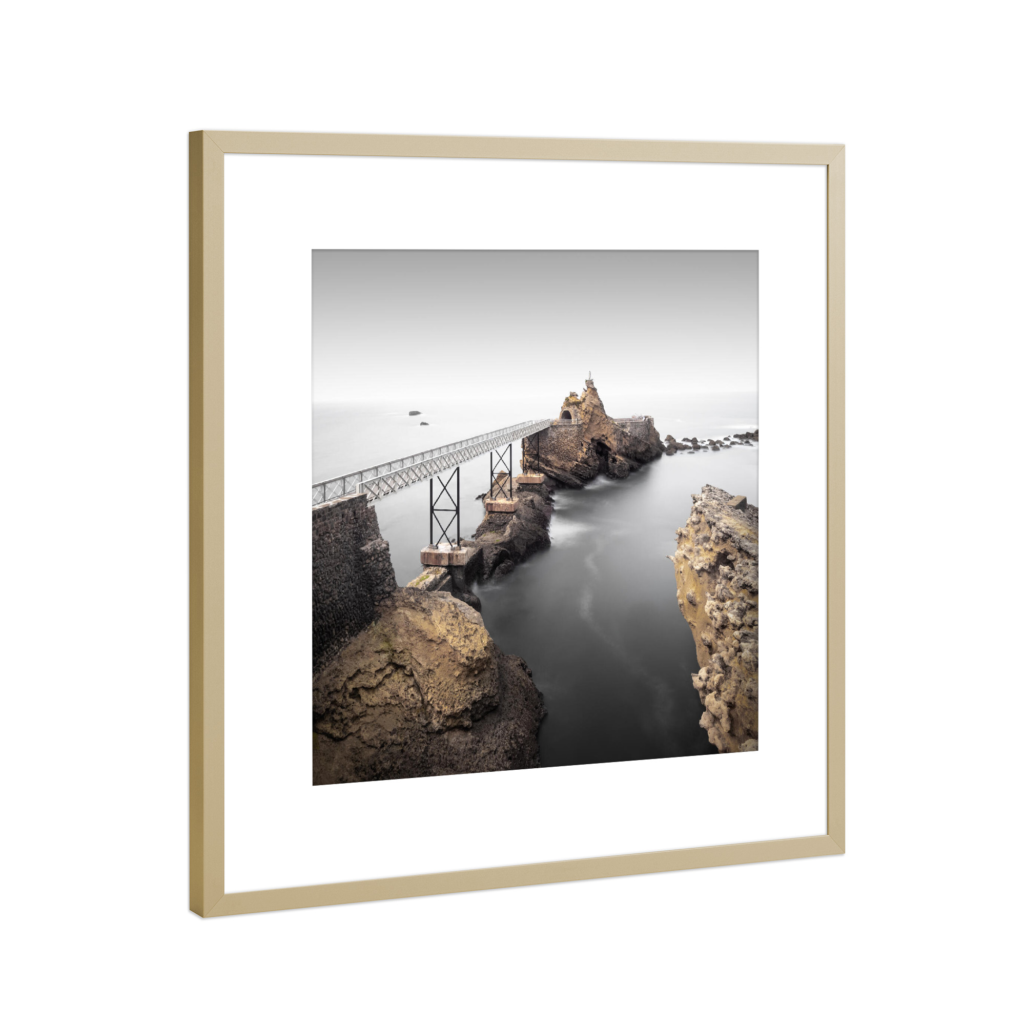 Poster mit Rahmen Gold "Rocher de la Vierge | Biarritz" artboxONE - Reise,Architektur,Reise / Strand und Meer,Städte / Paris,Reise / Länder