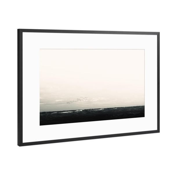 Poster mit Rahmen Schwarz (Metallic) "Frei über dem Ozean" artboxONE - Natur,Reise,Abstrakt,Reise / Strand und Meer,Reise / Länder