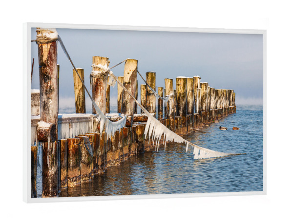 Poster mit weißem Rahmen "Buhne mit Eis" artboxONE - Natur,Reise,Reise / Strand und Meer