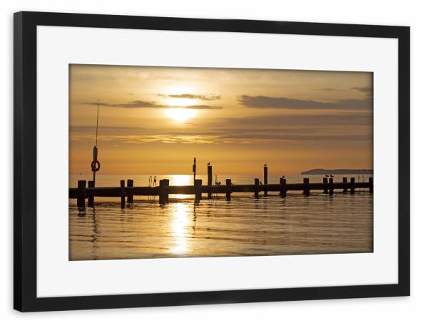 Poster mit Rahmen schwarz "Früh morgens in Travemünde" artboxONE - Natur,Reise / Strand und Meer,Reise / Länder