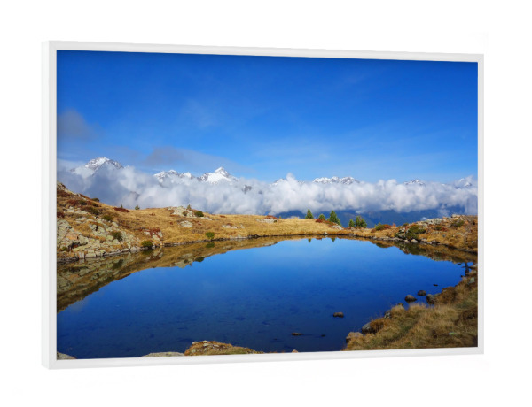 Poster mit weißem Rahmen "Bergsee im Herbst" artboxONE - Natur,Reise