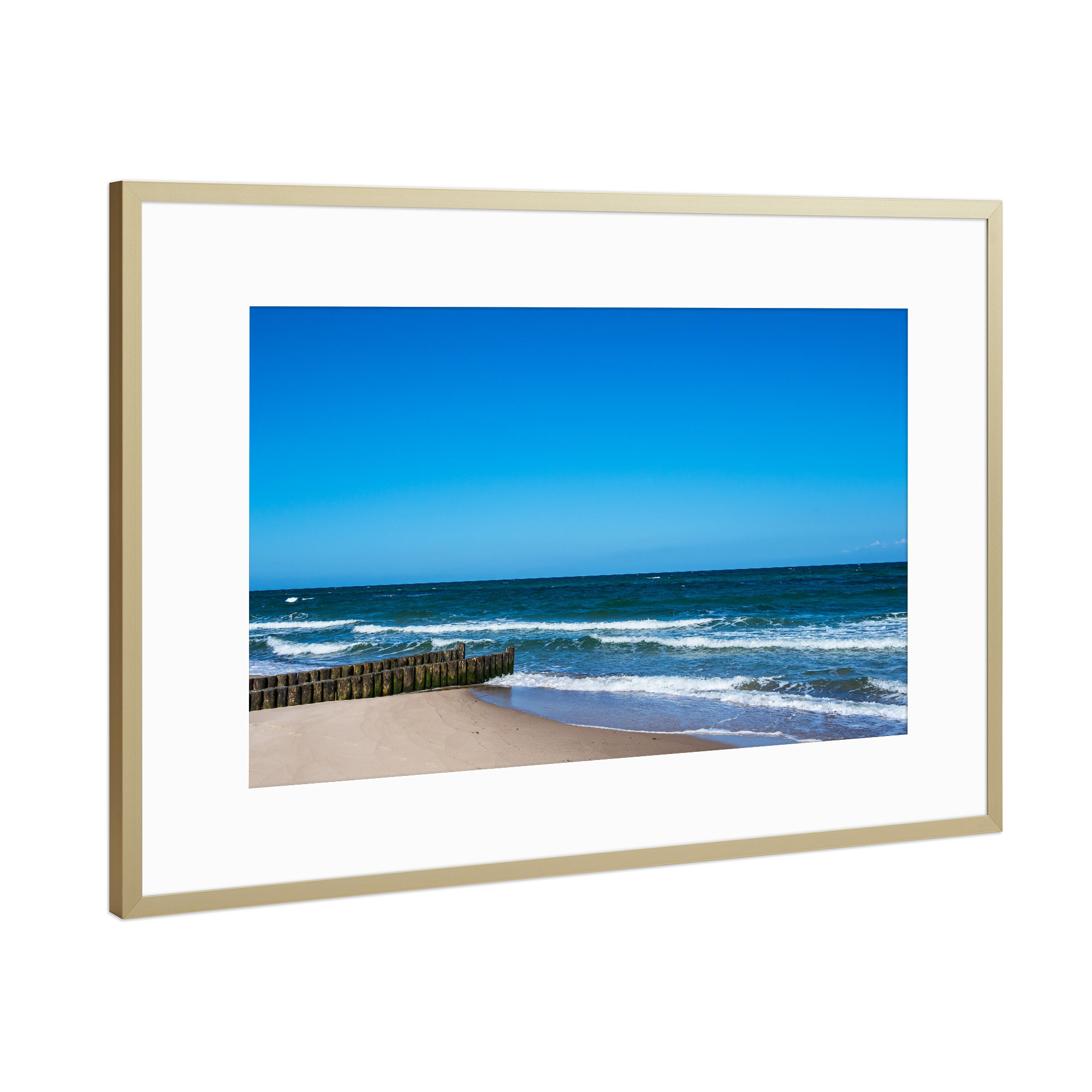 Poster mit Rahmen Gold "Buhne, Wellen und Strand" artboxONE - Natur,Reise,Reise / Strand und Meer