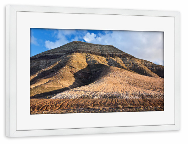 Poster mit Rahmen weiß "Berglandschaft Lanzarote" artboxONE - Natur,Reise,Reise / Länder