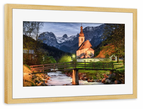 Poster mit Rahmen kiefer "Kirche in Ramsau am Abend" artboxONE - Natur,Reise,Architektur