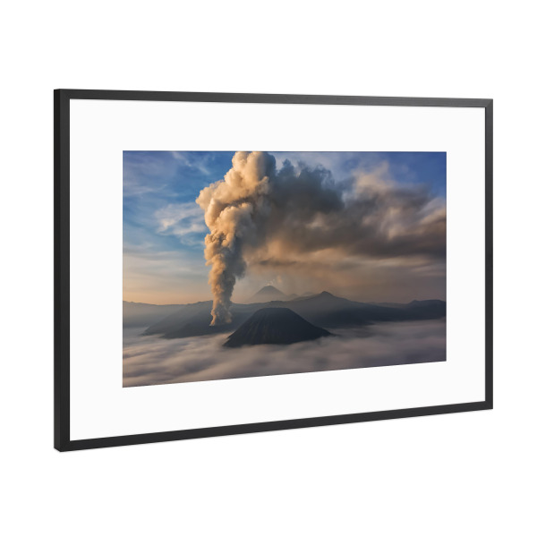 Poster mit Rahmen Schwarz (Metallic) "Smoke and fire" artboxONE - Natur,Reise,Reise / Asien,Reise / Länder