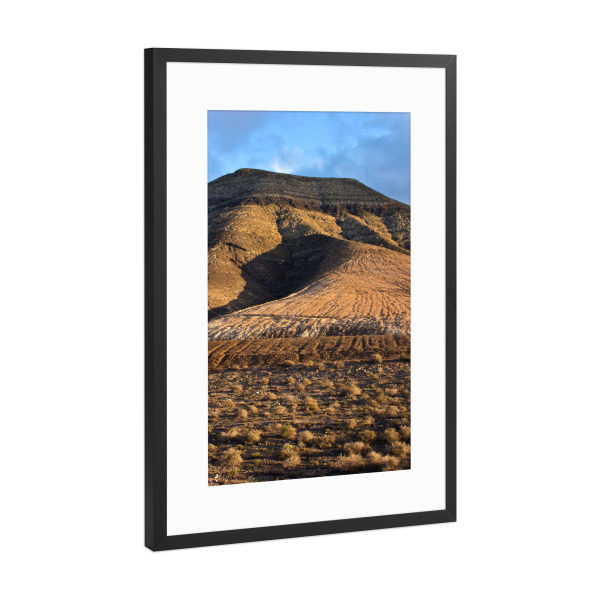 Poster mit Rahmen Schwarz (Metallic) "Vulkanberg auf Lanzarote" artboxONE - Natur,Reise,Reise / Länder