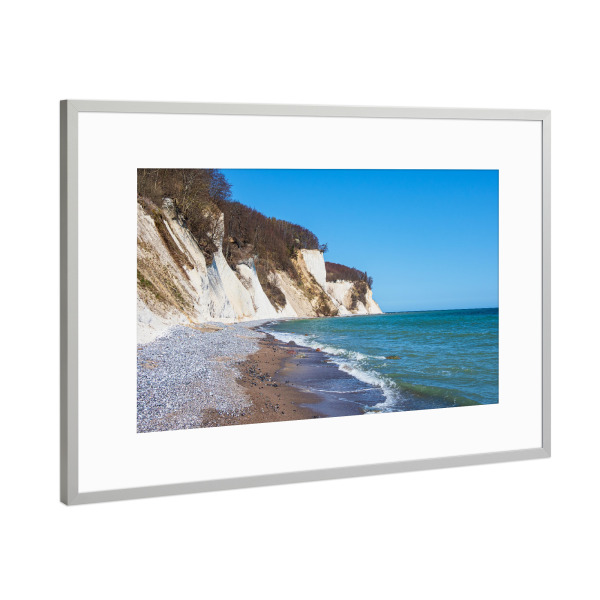 Poster mit Rahmen Silber "Kreidefelsen im Frühling" artboxONE - Natur,Reise,Reise / Strand und Meer