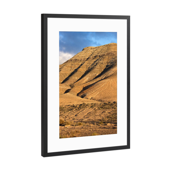 Poster mit Rahmen Schwarz (Metallic) "Sonniger Vulkanberg" artboxONE - Natur,Reise,Reise / Länder