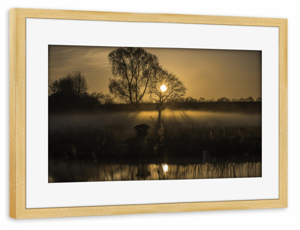Poster mit Rahmen kiefer "Sonnenaufgang Elbe Lübeck Kanal" artboxONE - Natur,Reise / Länder